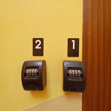 Lotos Hostel * كراكوفيا