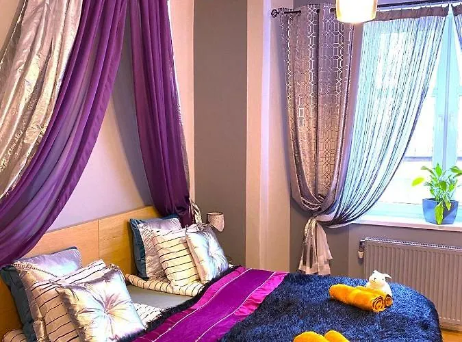 Lotos Hostel منزل للإقامة